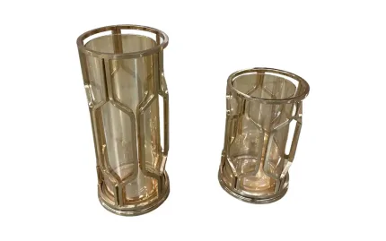 straight vase