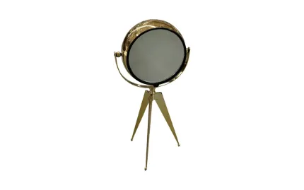 three leged clock 2